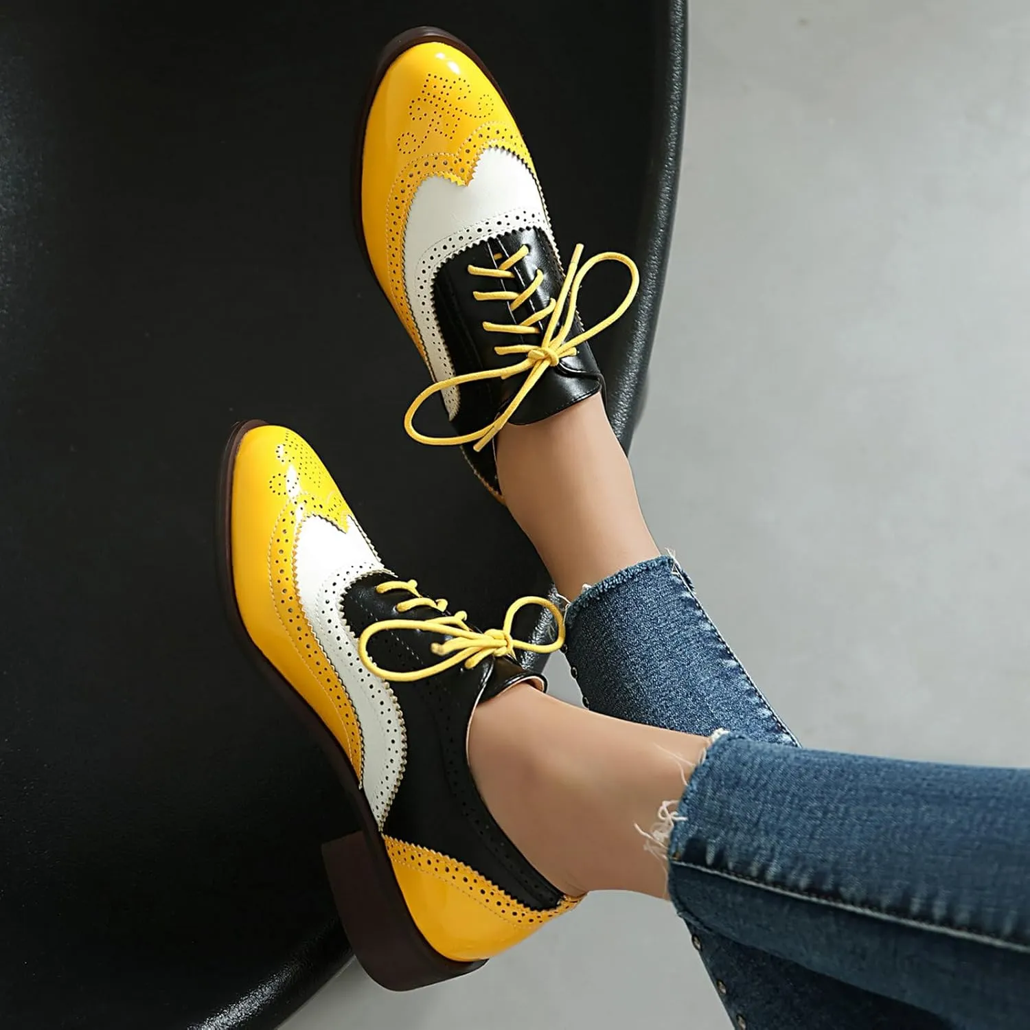Betastella Womens Lace Up Wingtip Oxford Shoes Vintage Brogue Oxfords Round Toe Chunky Low Heel Pumps Shoes