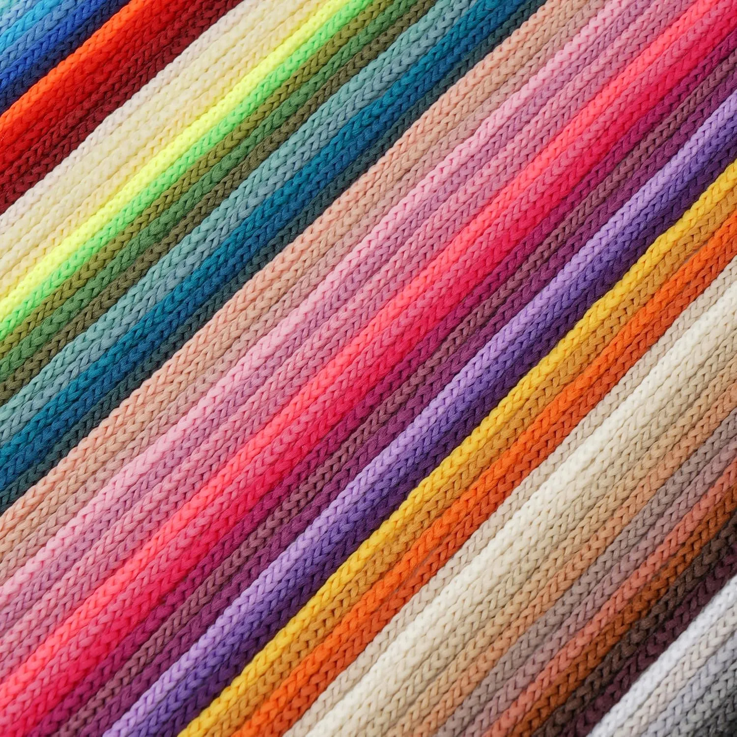 Clowex Polyester Soft Macrame Cord 2.5-3mm, 4 Skeins x 191 Yards x 1/9 inc Turkish Polyester Rope, Braided Macrame Yarn for DIY Crafts, Plant Hanger, Wall Hanging, Macrame Bag