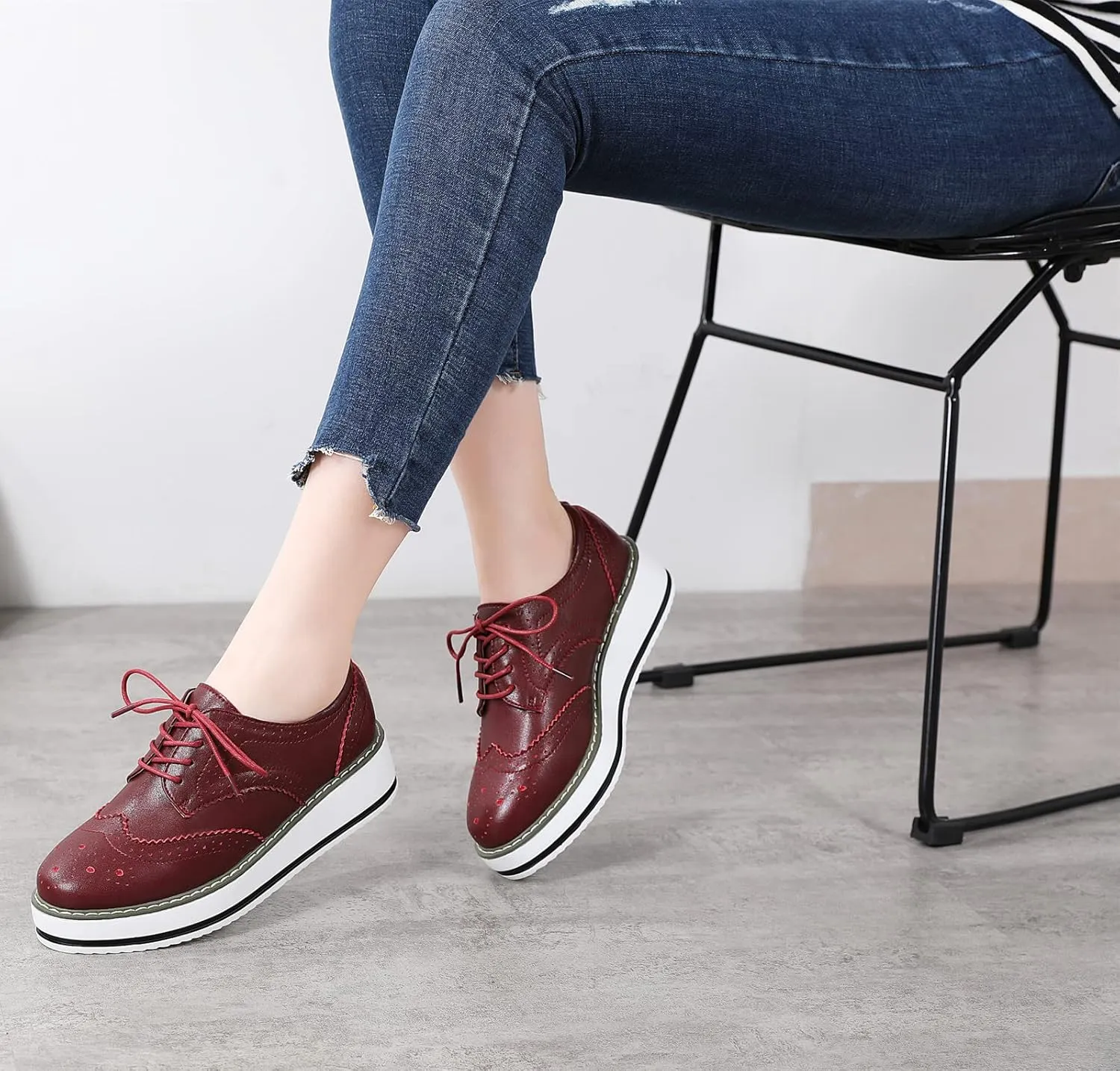 DADAWEN Women's Platform Lace-Up Wingtips Square Toe Oxfords Shoe