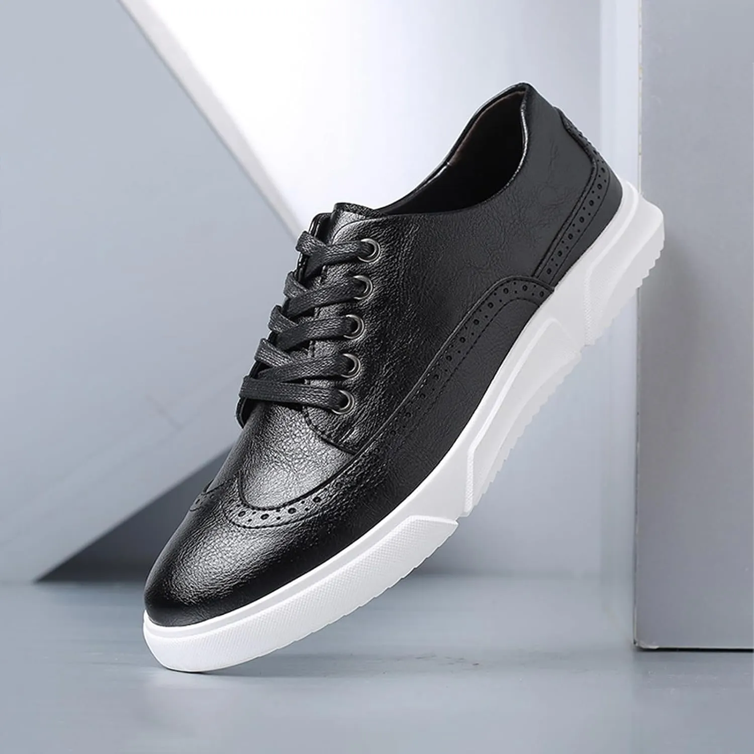 Men's Fashion Sneakers Classic Casual Shoes for Men Stylish Soft Men Dress Sneakers Wingtip Brogue Shoes
