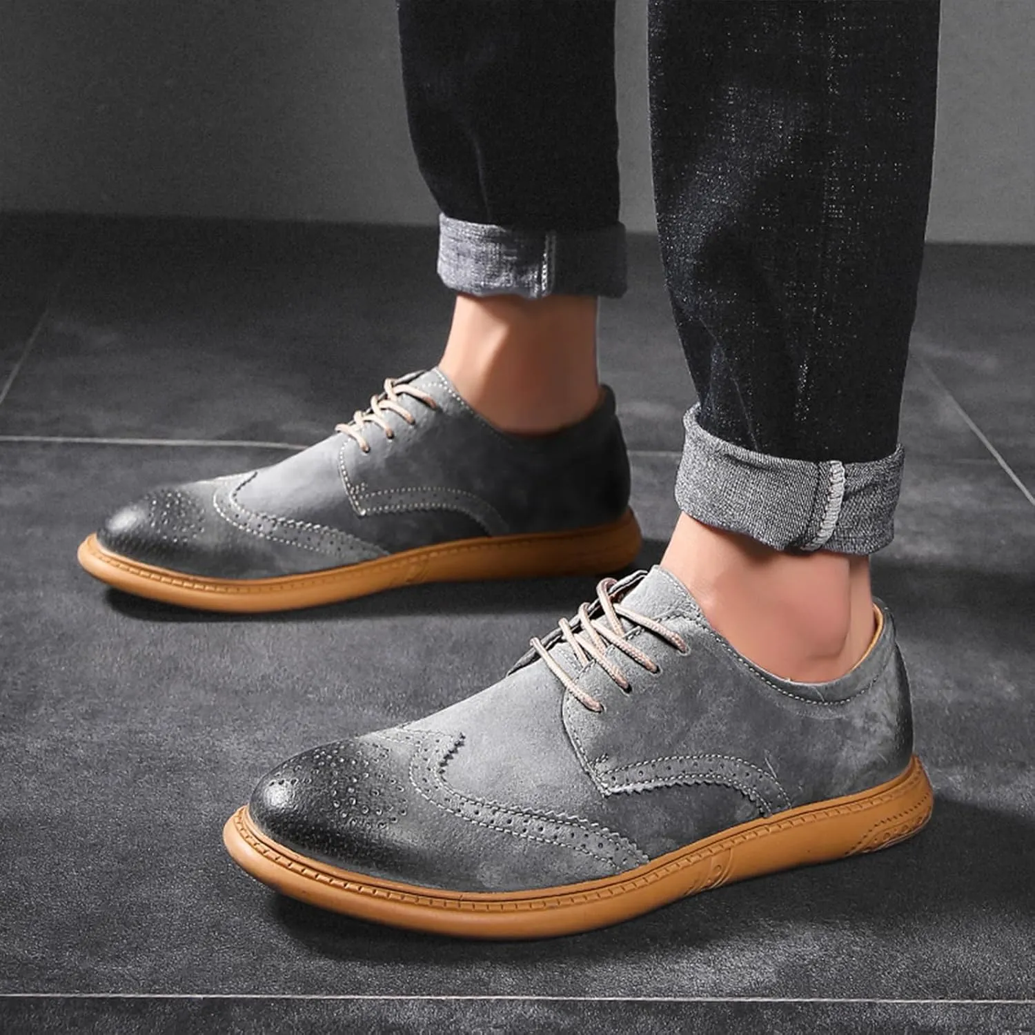 Men's Retro Leather Oxford Dress Shoes - Wingtip Brogue Derby with Round Toe Low Heel Lace-Up Design for Business Formal & Casual Wear - Comfortable & Stylish