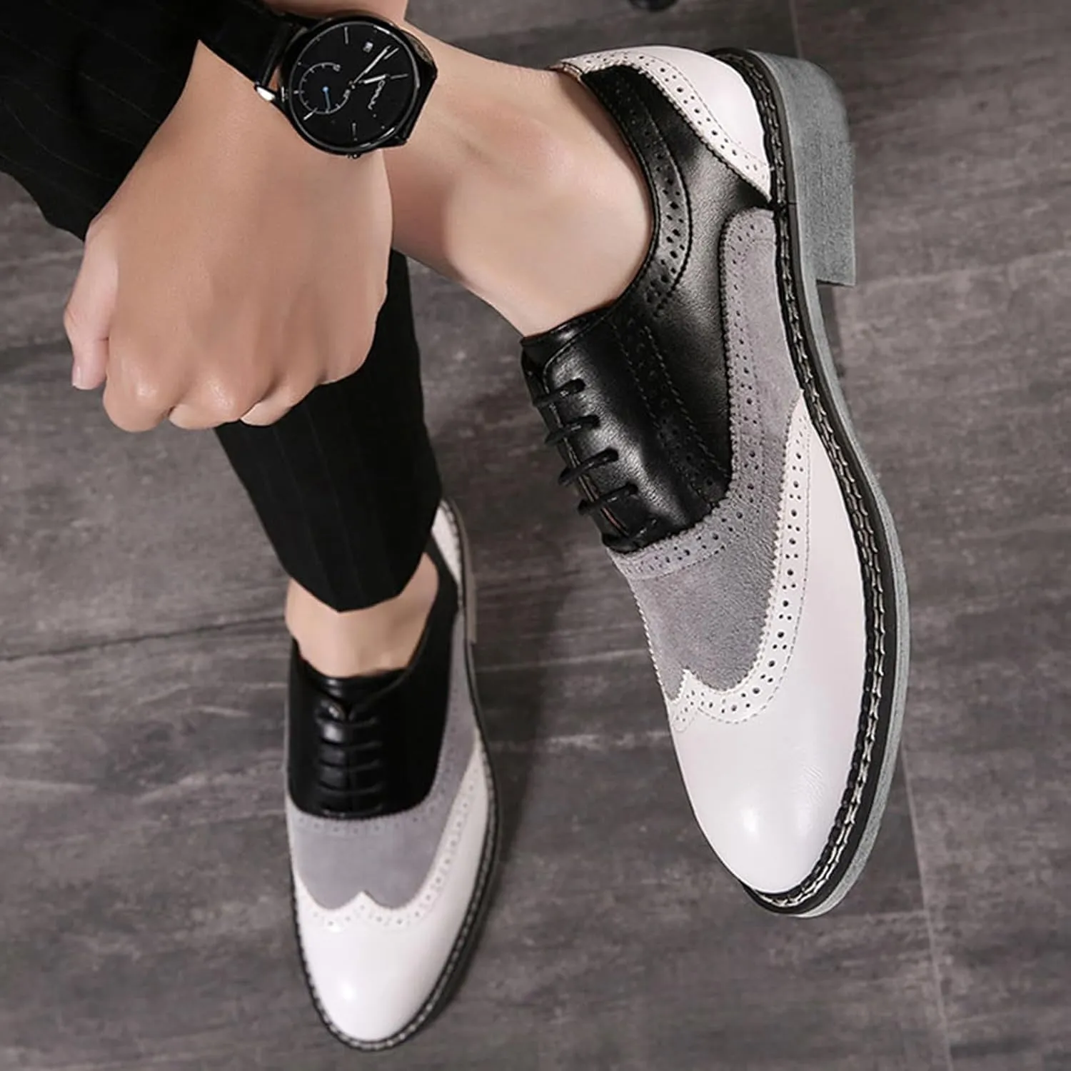 Men's Two Tone Patchwork Brogue Oxfords Shoes Fashion Classic Round-Toe Lace Up Low Top Leather Dress Shoes Hand Stitched Business Formal Derby Shoes