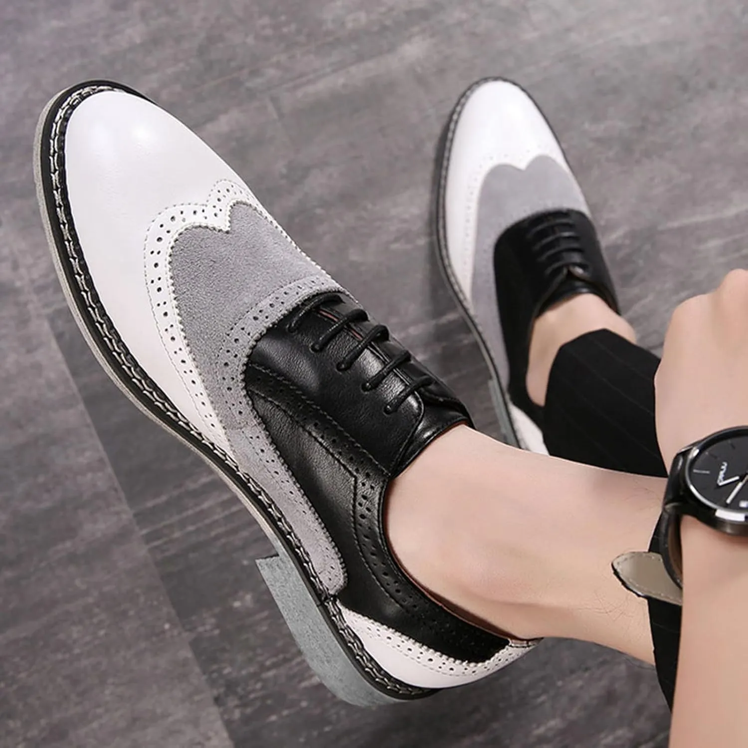 Men's Two Tone Patchwork Brogue Oxfords Shoes Fashion Classic Round-Toe Lace Up Low Top Leather Dress Shoes Hand Stitched Business Formal Derby Shoes