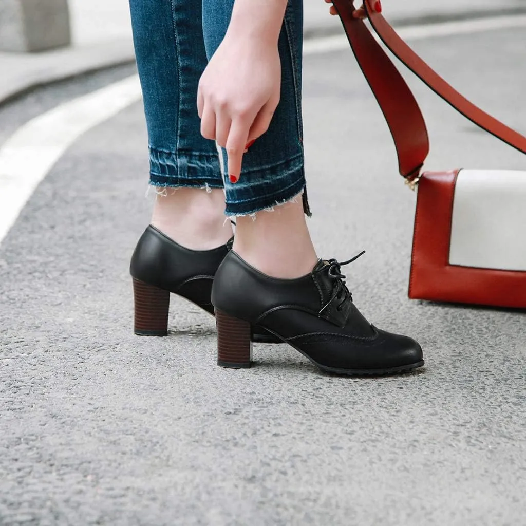 MIOKE Women's Lace Up Wingtip Pump Oxfords Brogues Perforated Chunky Block High Heel Vintage Dress Shoes