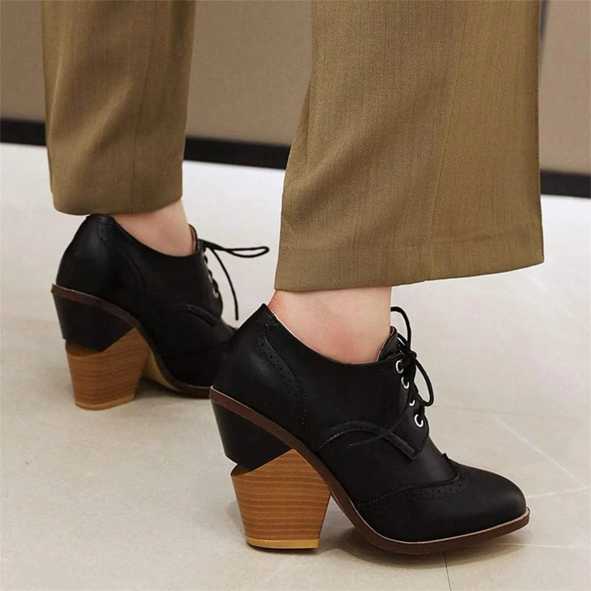 SHEMEE Women's Chunky High Heel Wingtip Oxfords Round Toe Lace Up Block Heels Vintage Brogues Pumps Shoes