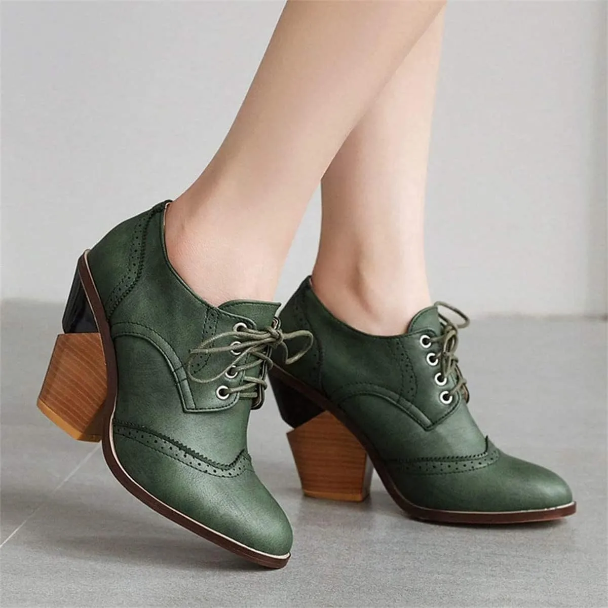 SHEMEE Women's Chunky High Heel Wingtip Oxfords Round Toe Lace Up Block Heels Vintage Brogues Pumps Shoes