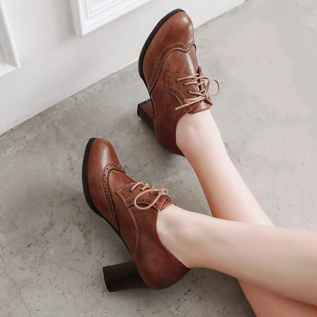 SHEMEE Women's Chunky High Heels Wingtip Oxfords Round Toe Lace Up Stacked Block Heel Vintage Brogues Pumps Shoes
