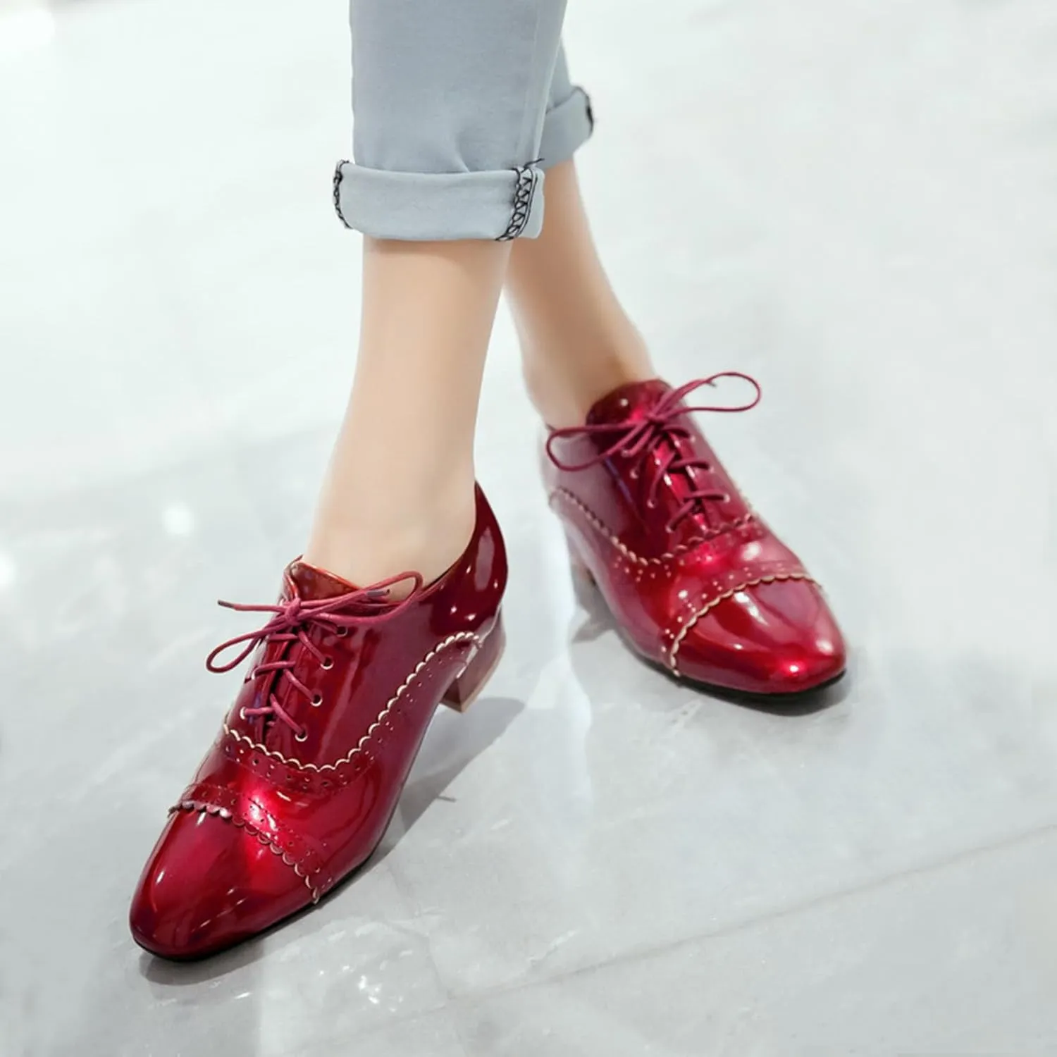 SHEMEE Women's Patent Leather Pointed Toe Flat Oxfords Pumps Vintage Wingtip Low Heels Lace Up Retro Brogues Dress Shoes
