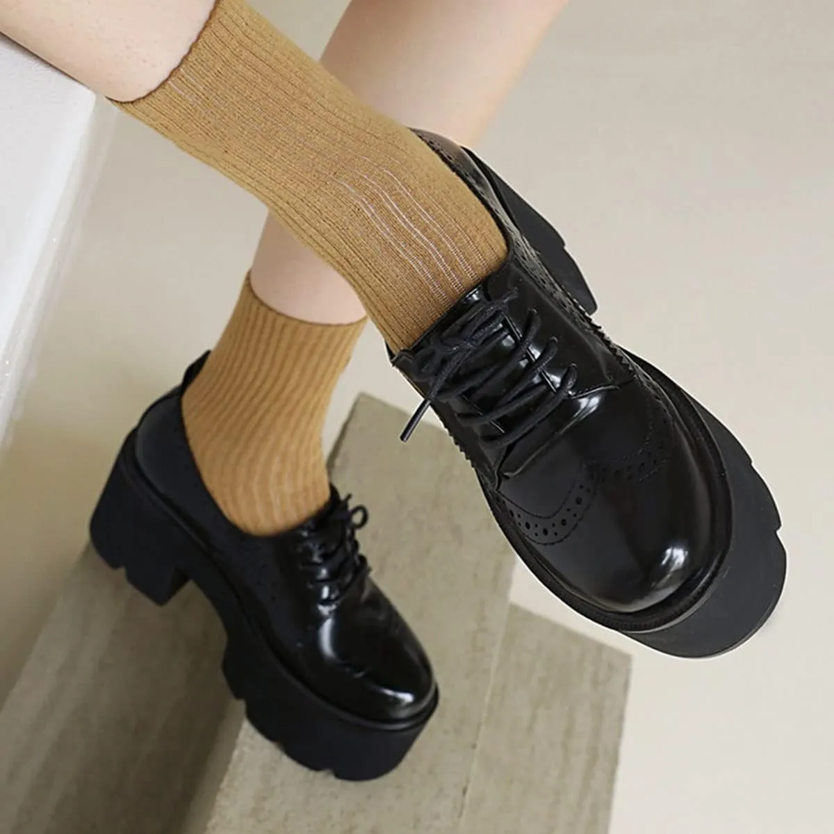 SHEMEE Women's Vintage Wingtip Oxfords Pumps Chunky Platform Block High Heel Round Toe Lace Up Gothic Brogue Shoes