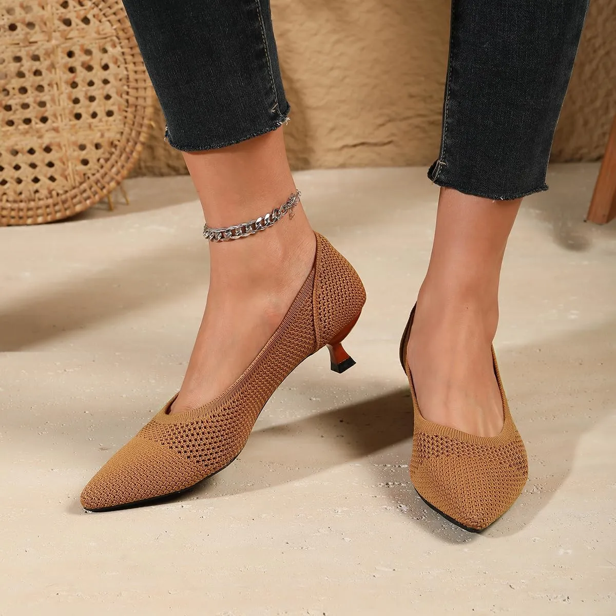 Slip On Kitten Pumps for Women Casual Pointed Toe Knit Heels Women's Closed Toe Low Kitten Heels Meeting Daily Work Dress Shoes Breathable Mesh 1.5"