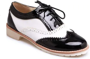 VOKLIN Women's Two Tone Flat Saddle Oxfords Shoes Wingtip Perforated Lace Up Low Heel Vintage Oxford Brogues