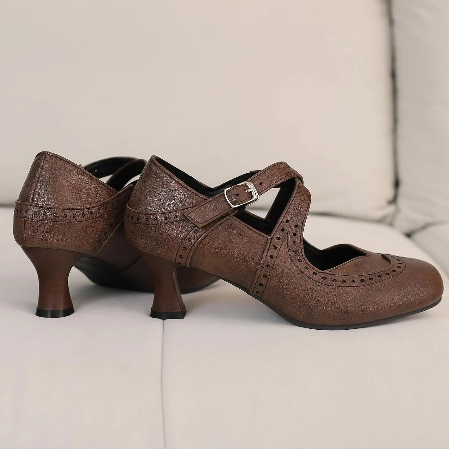 Women's Criss Cross Vintage Wingtip Oxfords Ankle Strap Cut Out Low Heel Brogue for Women
