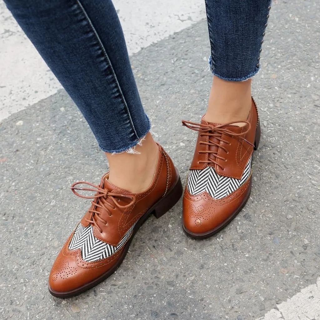 Women's Flat Low Heel Saddle Oxford Shoes Two Toned Wingtip Perforated Lace Up School Uniform Oxfords Brogues