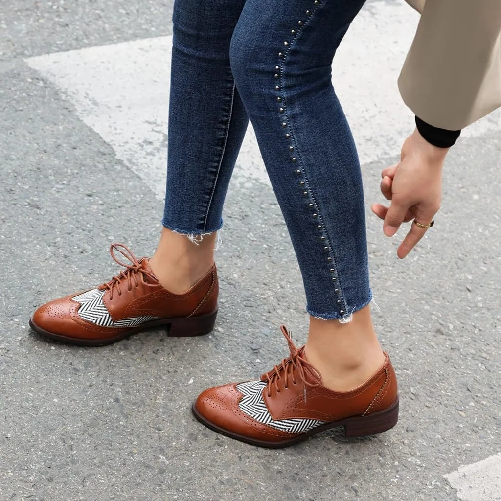 Women's Flat Low Heel Saddle Oxford Shoes Two Toned Wingtip Perforated Lace Up School Uniform Oxfords Brogues