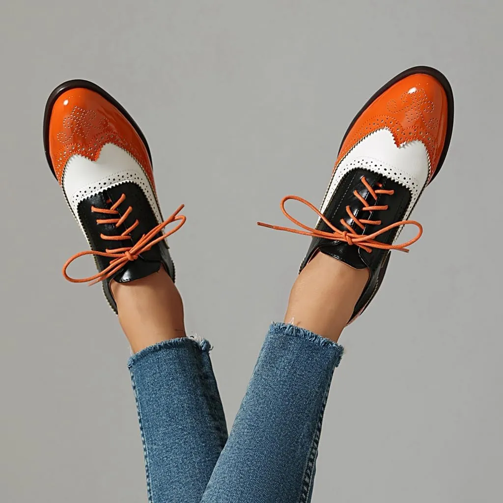 Women's Flat Saddle Oxford Shoes Two Toned Round Toe Wingtip Lace Up Perforated Low Heel School Oxfords Brogues