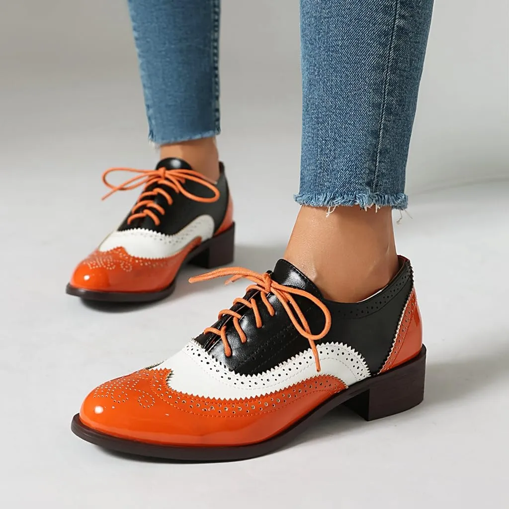 Women's Flat Saddle Oxford Shoes Two Toned Round Toe Wingtip Lace Up Perforated Low Heel School Oxfords Brogues