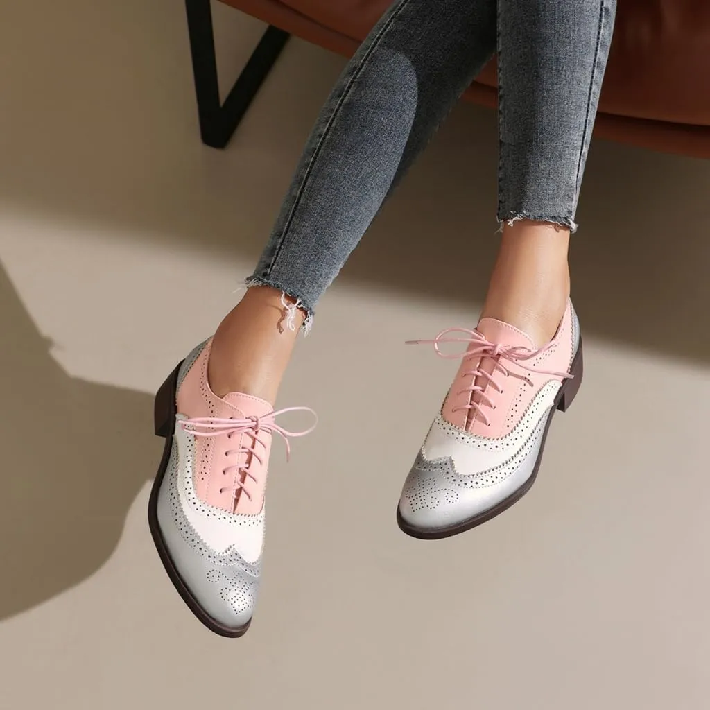 Women's Flat Saddle Oxford Shoes Two Toned Wingtip Perforated Lace Up Low Heel School Uniform Oxfords Brogues