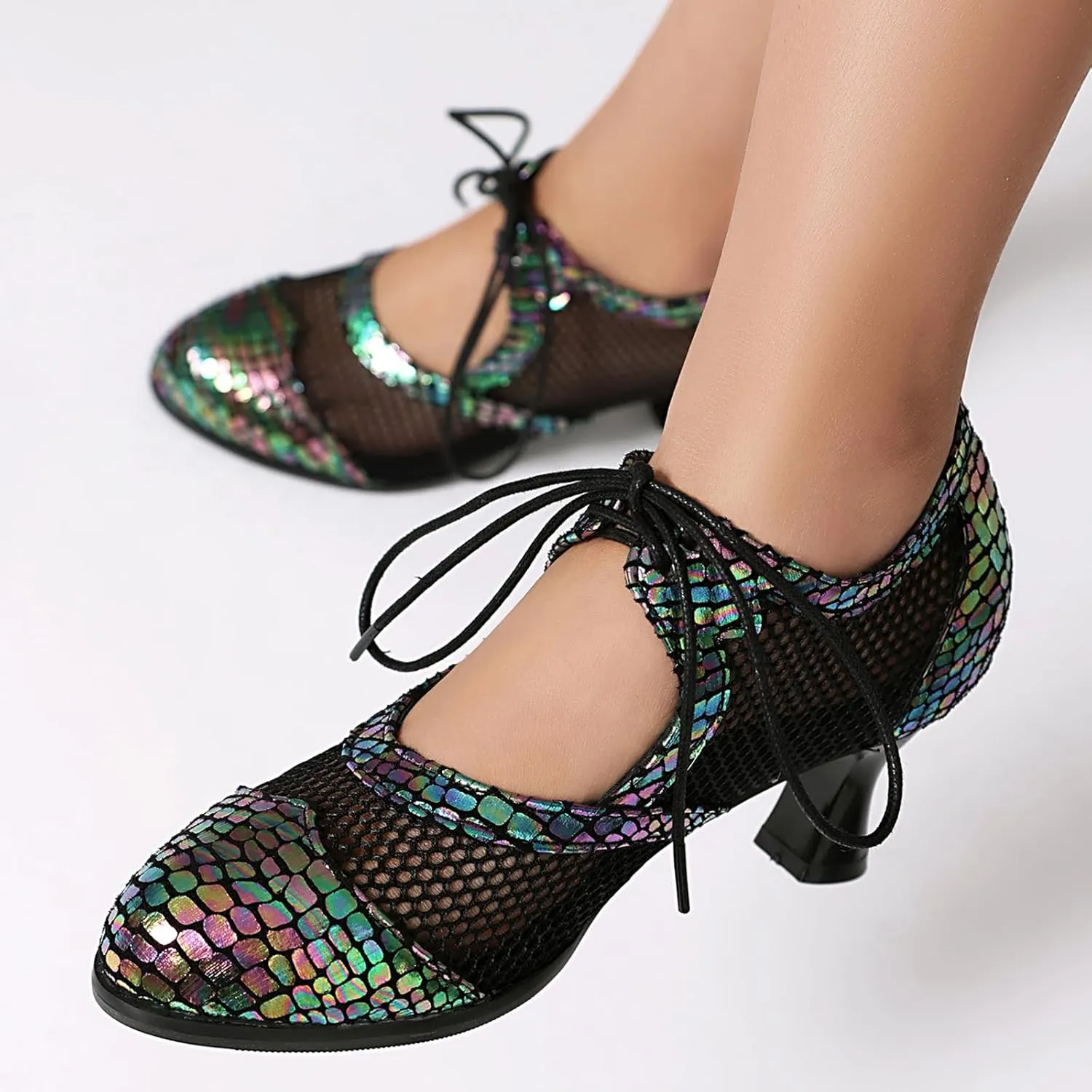 Women's Vintage Wingtip Oxfords Cross-Tied Cut Out Low Heel Brogue for Women